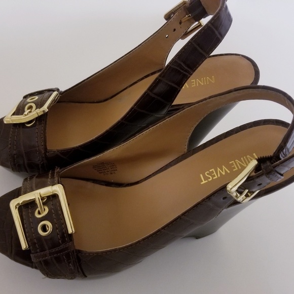 Nine West women's Buckle wedge - Picture 1 of 4